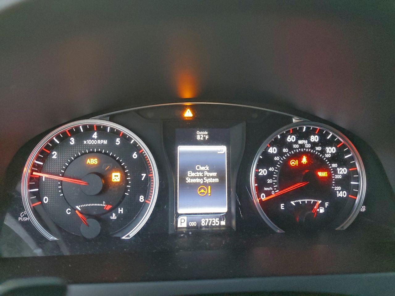 2016 TOYOTA CAMRY LE photo 9