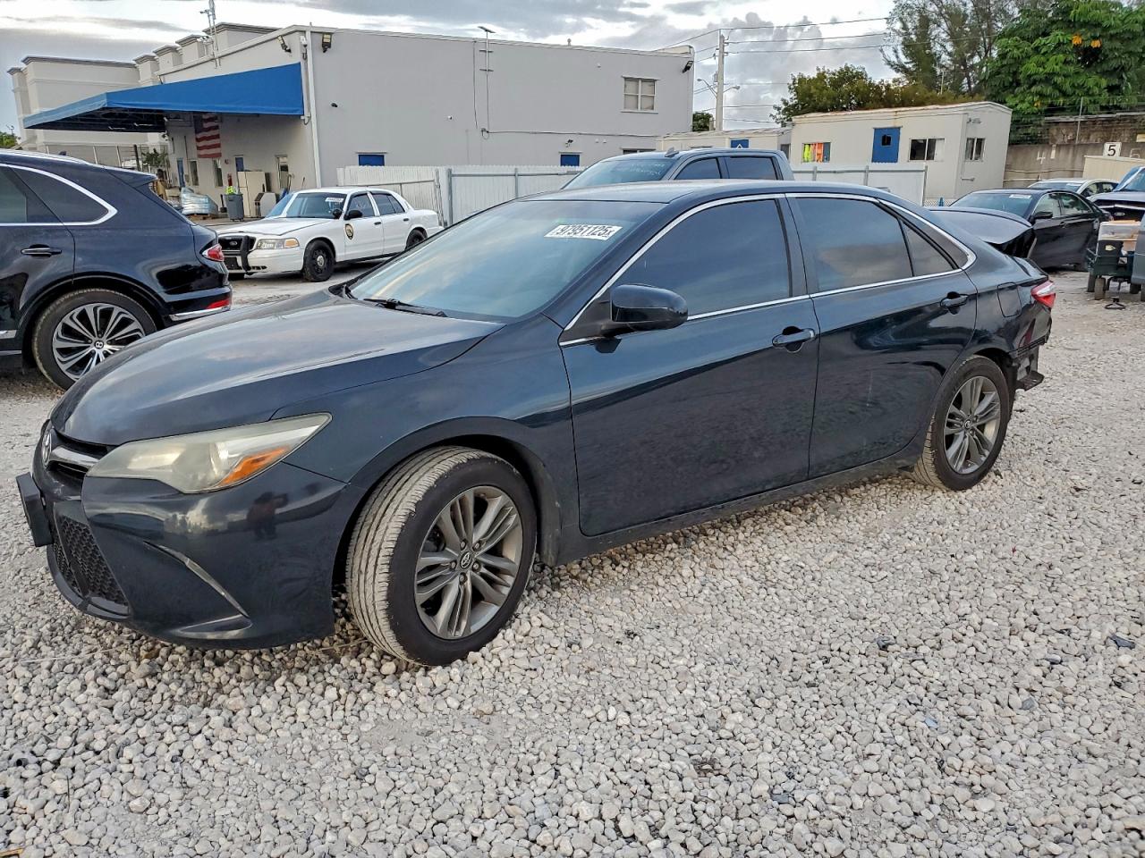 2016 TOYOTA CAMRY