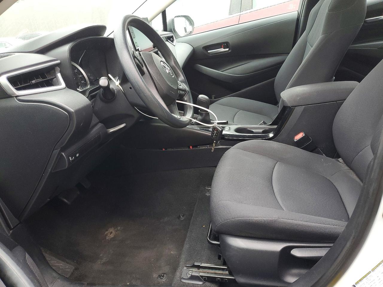 2020 TOYOTA COROLLA LE photo 13