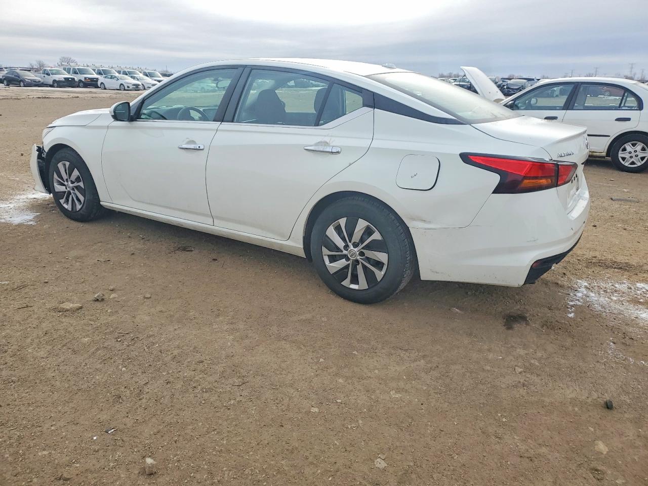 2019 NISSAN ALTIMA S photo 2