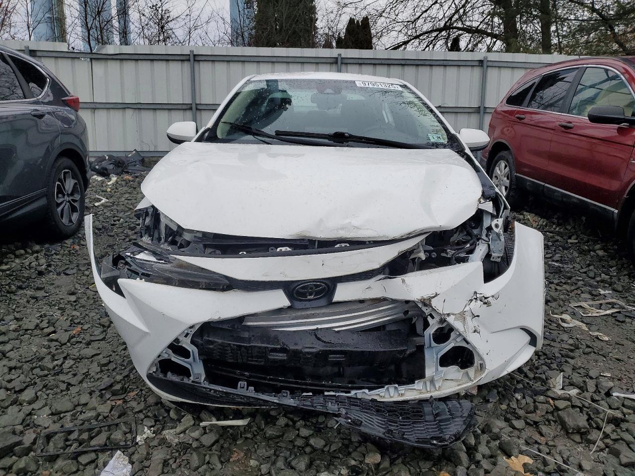 2021 TOYOTA COROLLA LE photo 5