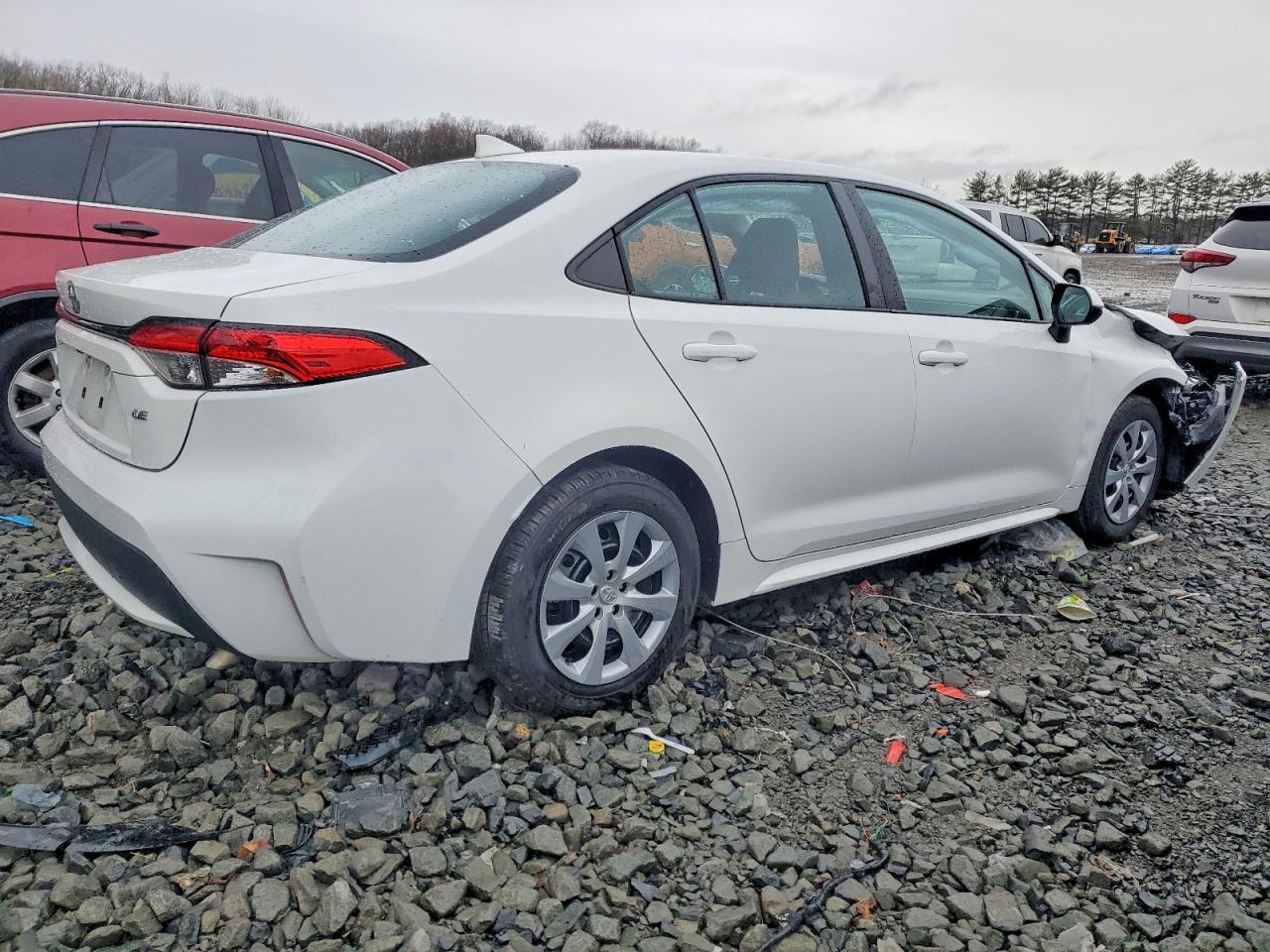 2021 TOYOTA COROLLA LE photo 3