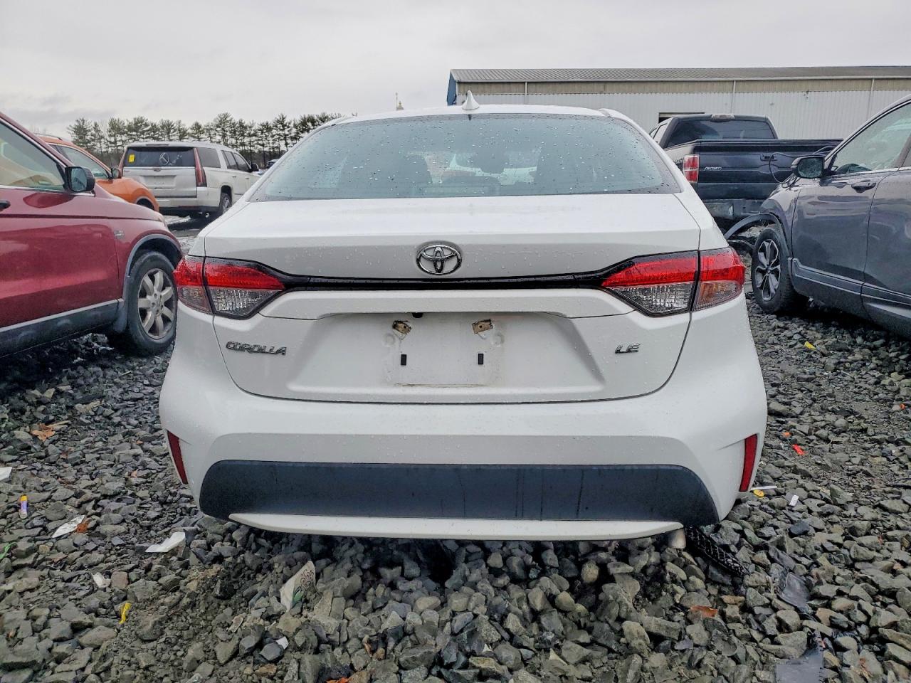2021 TOYOTA COROLLA LE photo 6