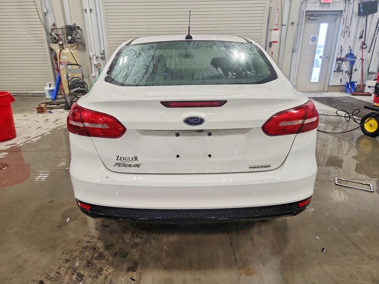 2015 FORD FOCUS S photo 16