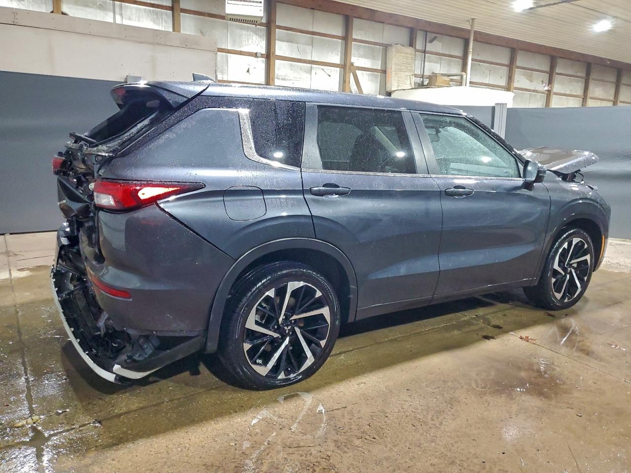 2024 MITSUBISHI OUTLANDER SE photo 3