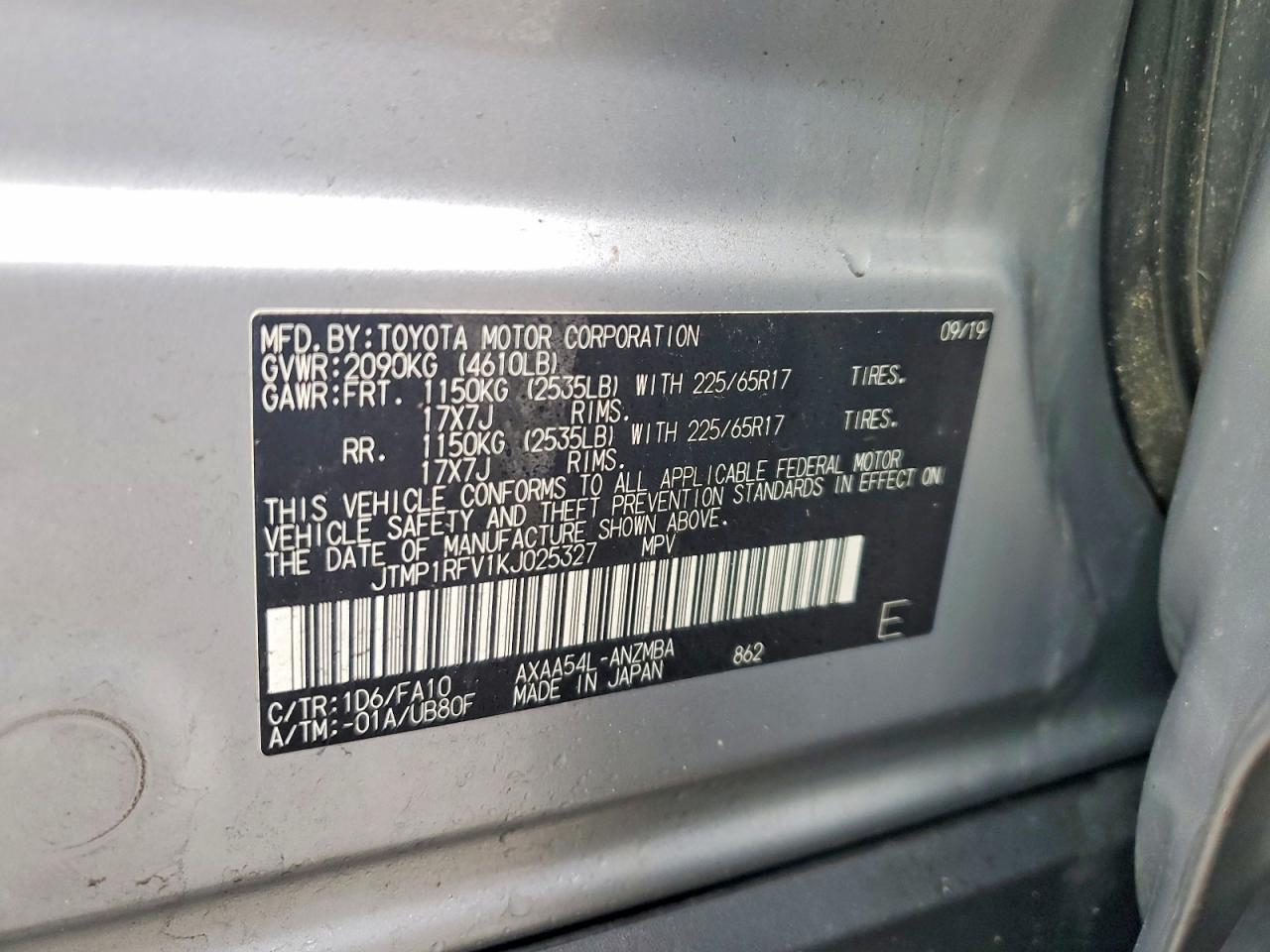 2019 TOYOTA RAV4 XLE photo 27
