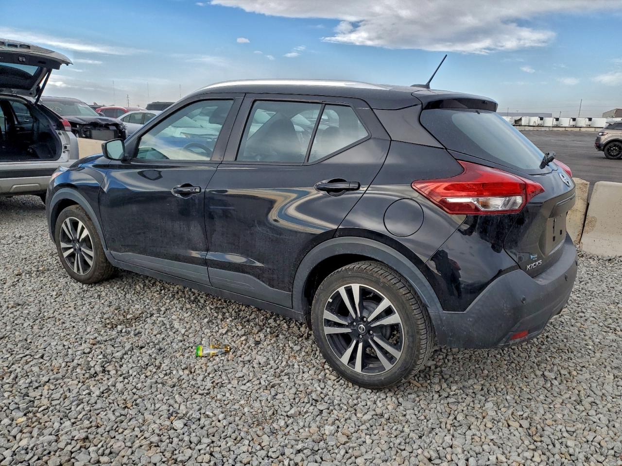 2020 NISSAN KICKS SV photo 3