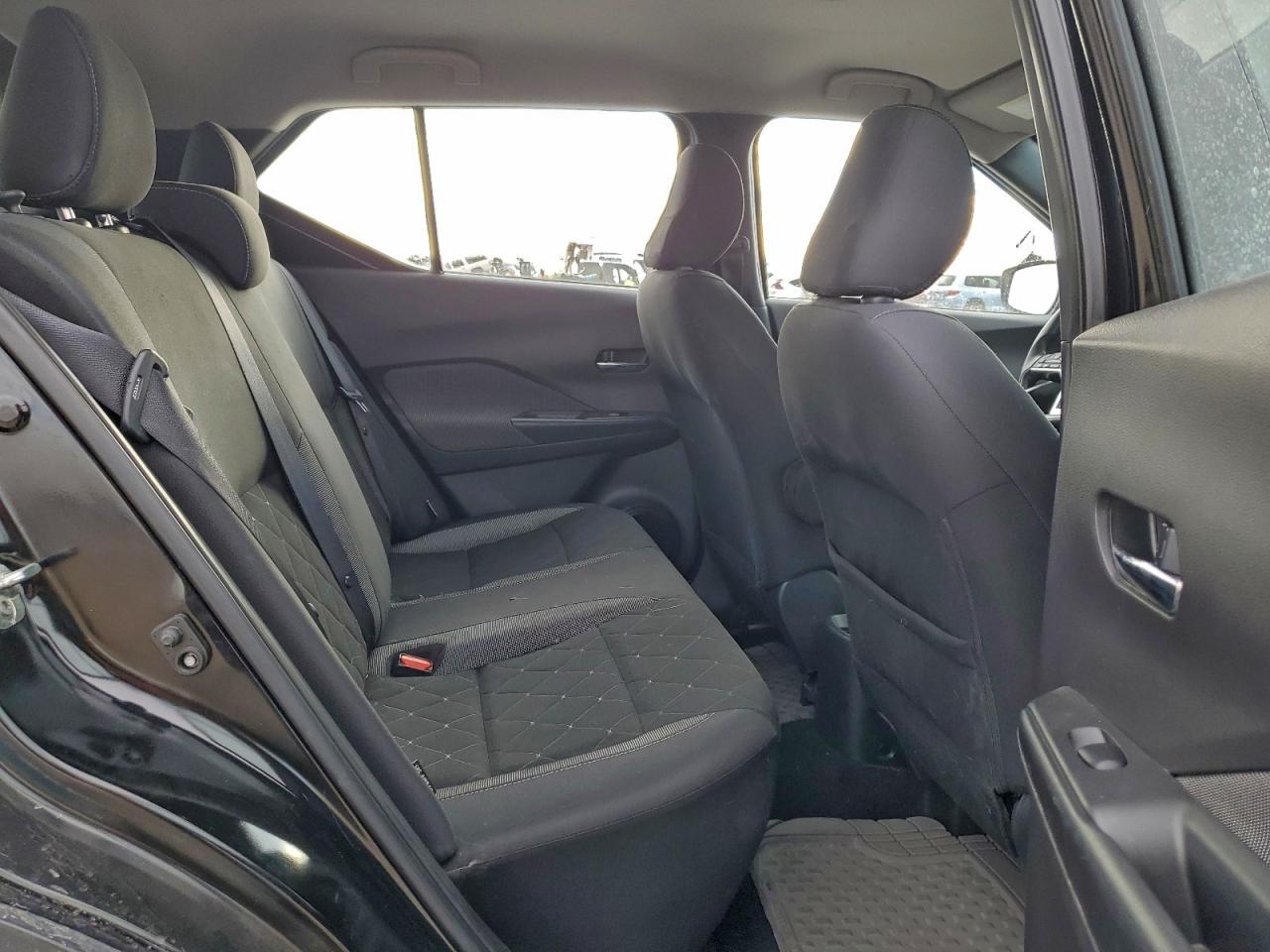 2020 NISSAN KICKS SV photo 21