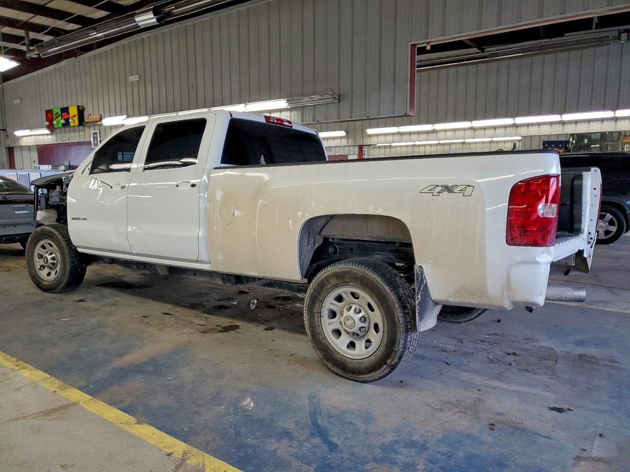 2019 CHEVROLET SILVERADO K2500 HEAVY DUTY photo 2