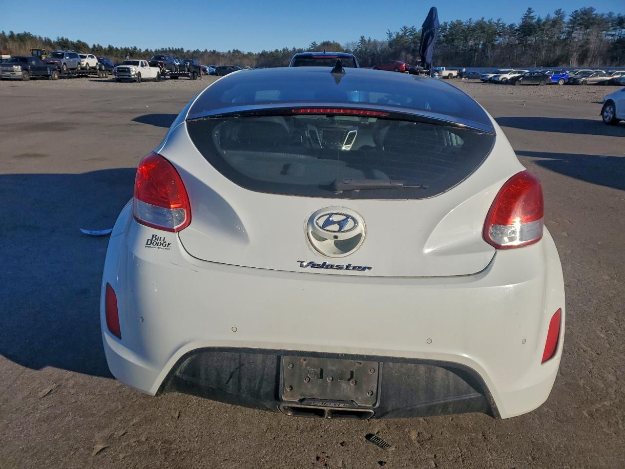 2013 HYUNDAI VELOSTER photo 16