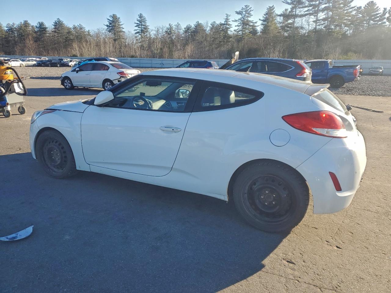 2013 HYUNDAI VELOSTER photo 4