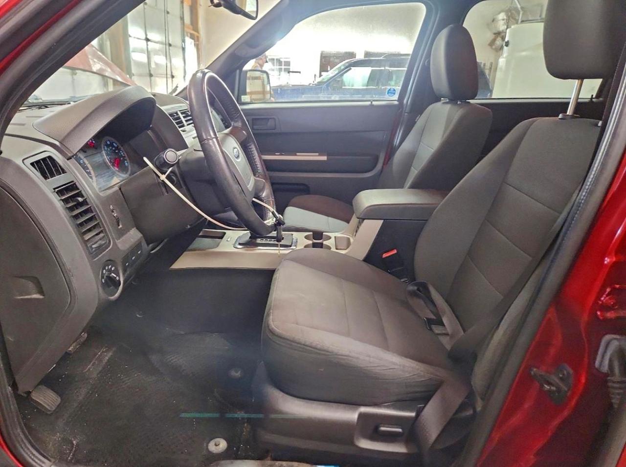 2012 FORD ESCAPE XLT photo 19