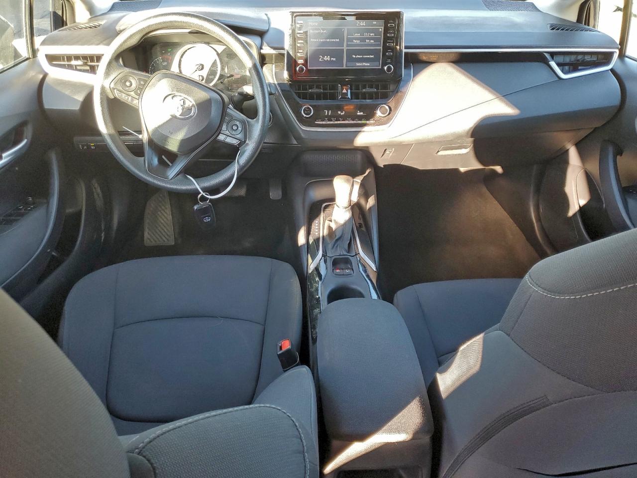 2020 TOYOTA COROLLA LE photo 8