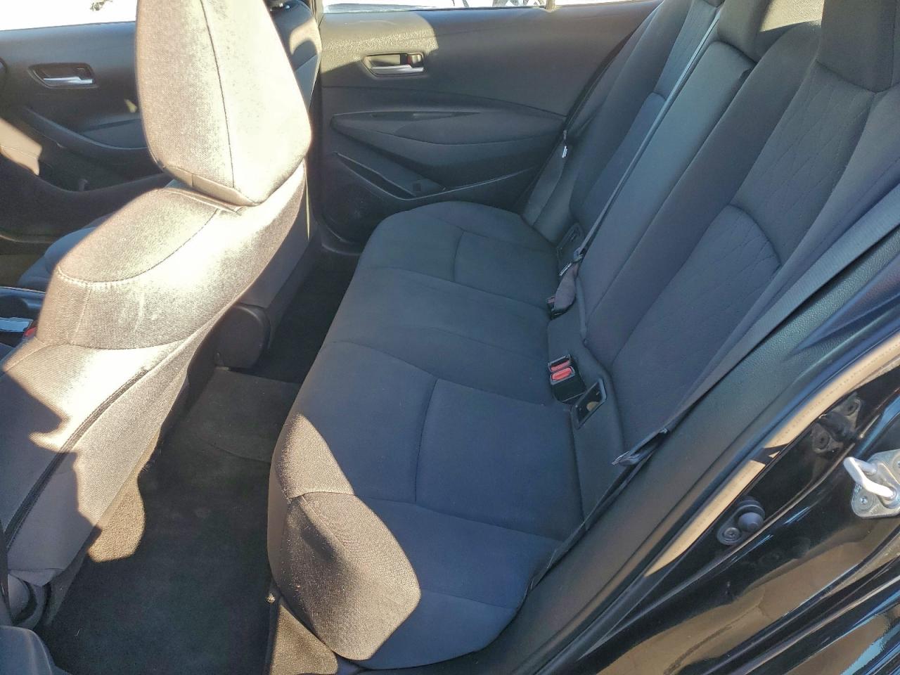 2020 TOYOTA COROLLA LE photo 10