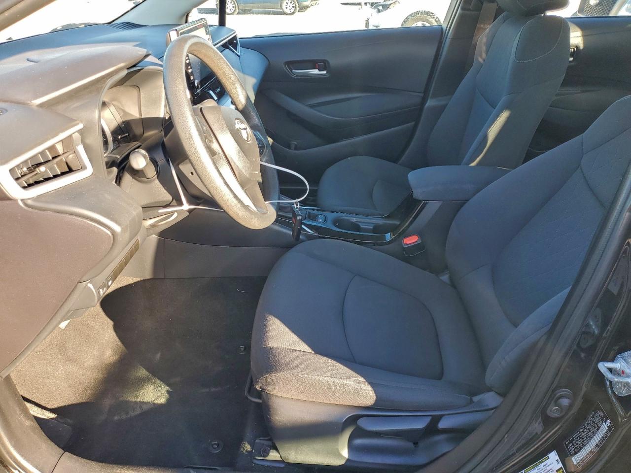 2020 TOYOTA COROLLA LE photo 7