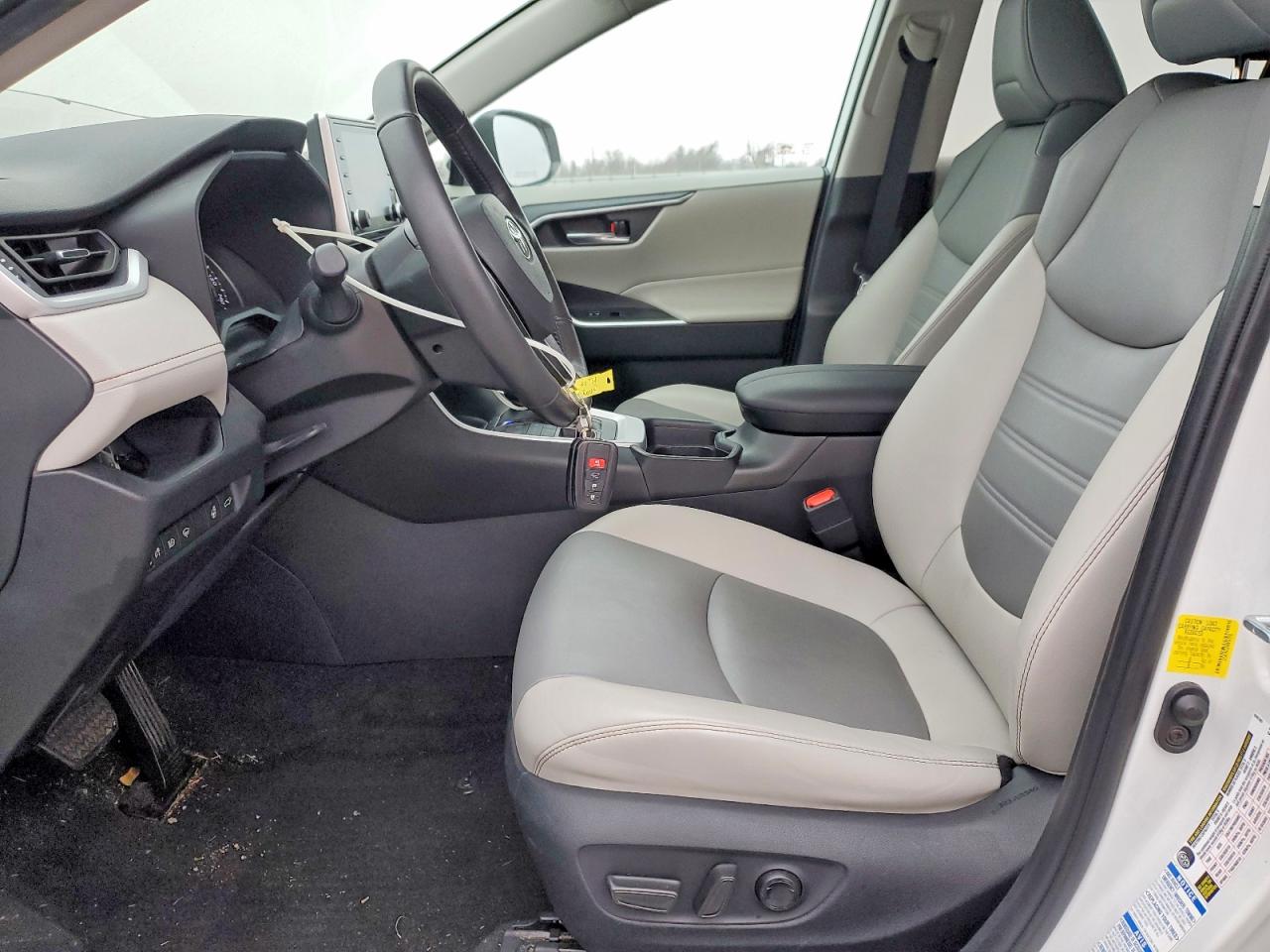 2021 TOYOTA RAV4 XLE PREMIUM photo 7