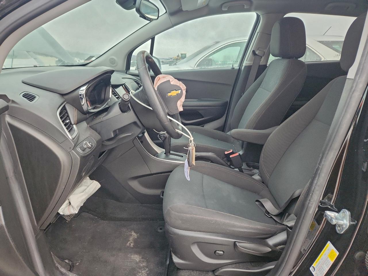 2021 CHEVROLET TRAX LS photo 7