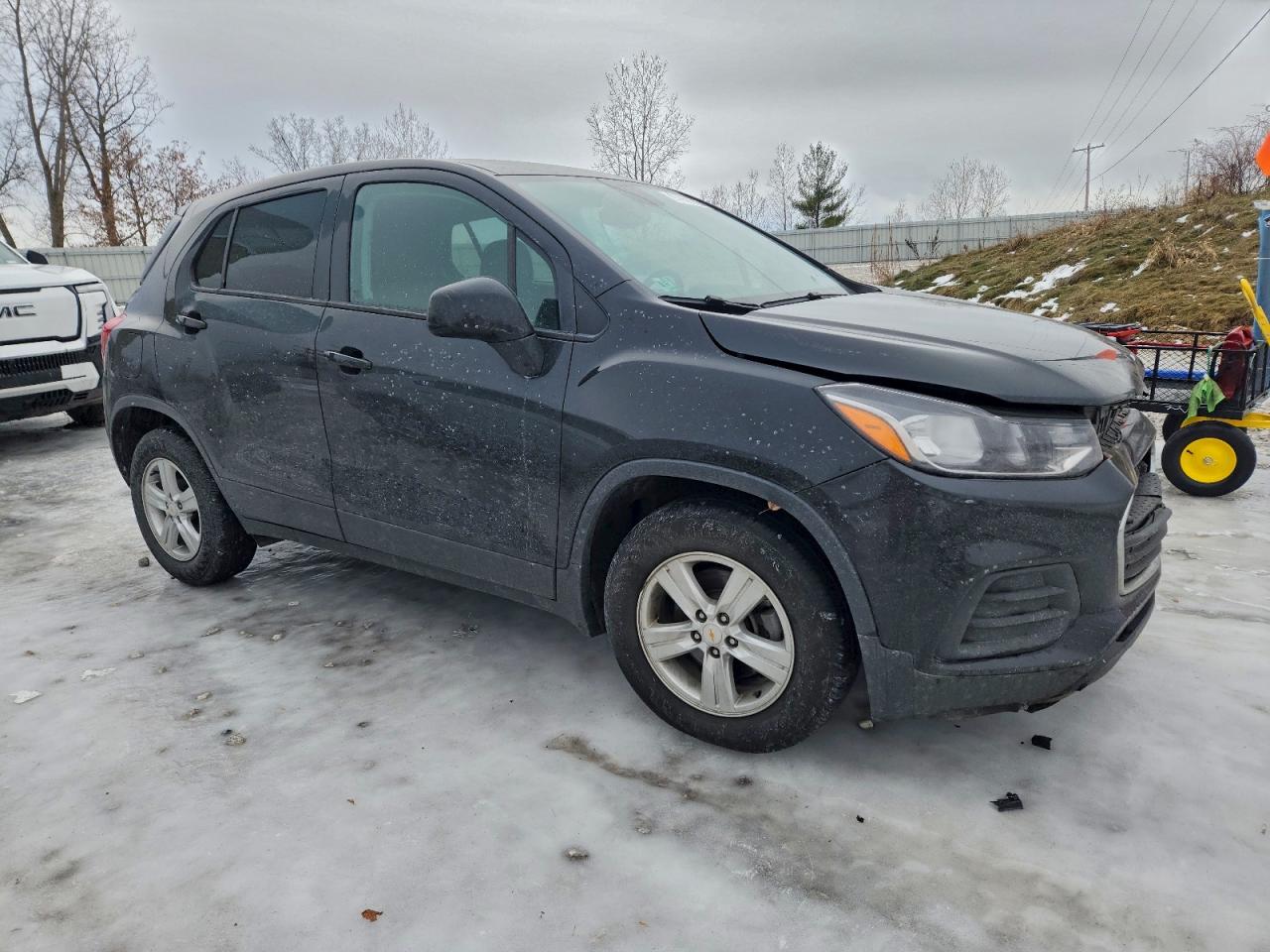 2021 CHEVROLET TRAX LS photo 4