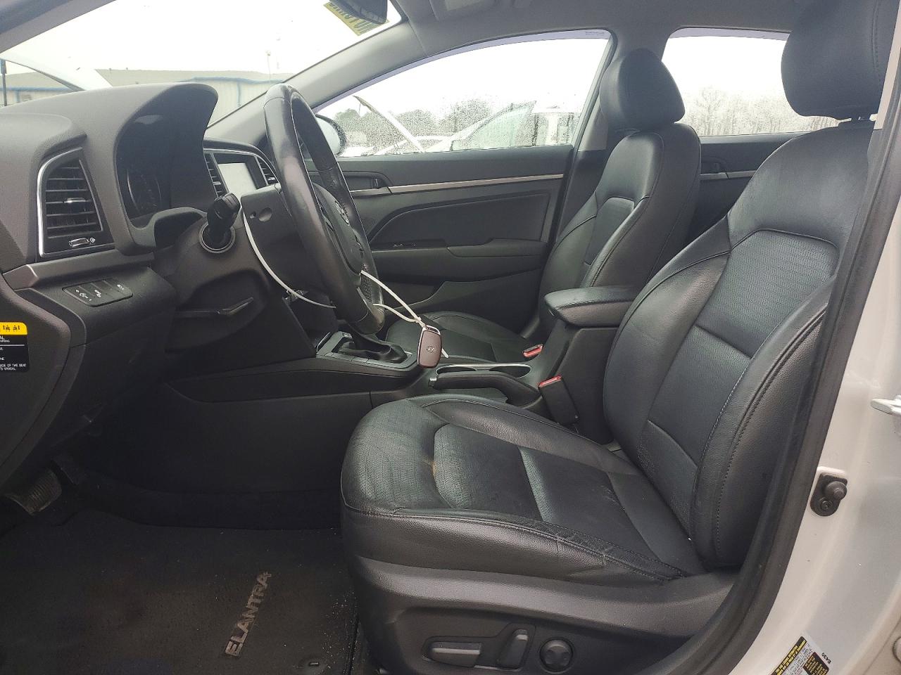 2017 HYUNDAI ELANTRA SE photo 25