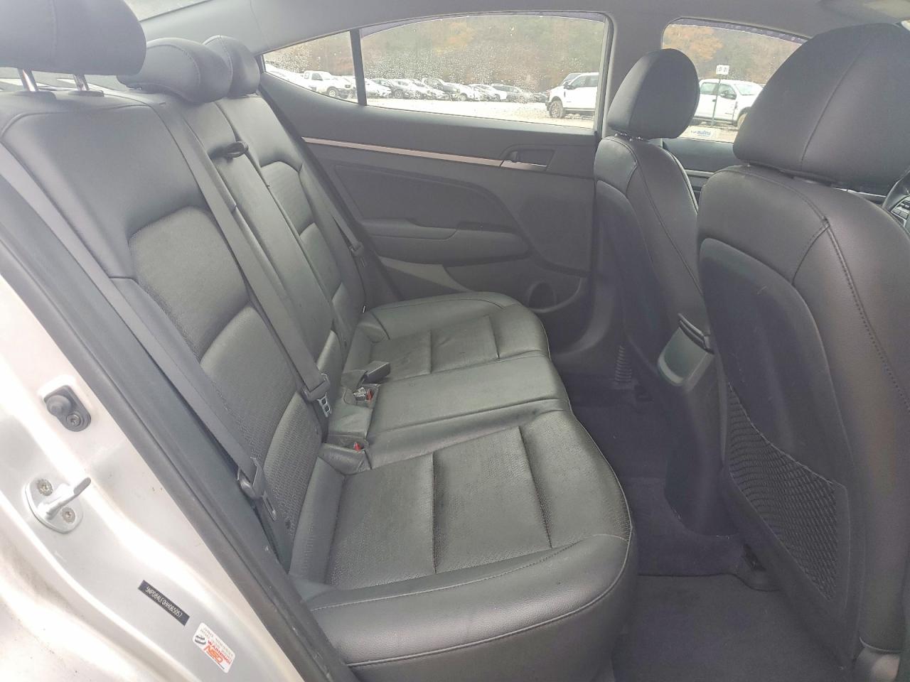 2017 HYUNDAI ELANTRA SE photo 37
