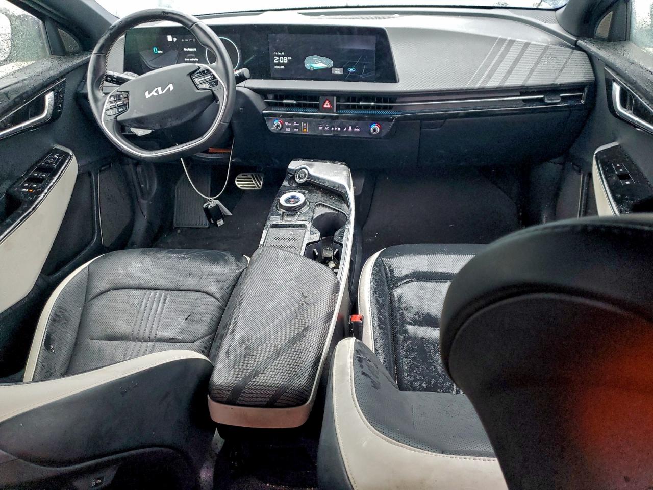 2022 KIA EV6 GT LINE photo 8
