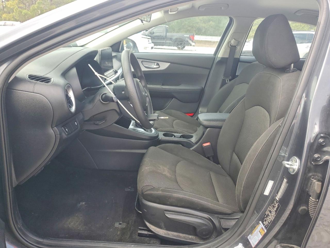 2023 KIA FORTE LXS photo 19