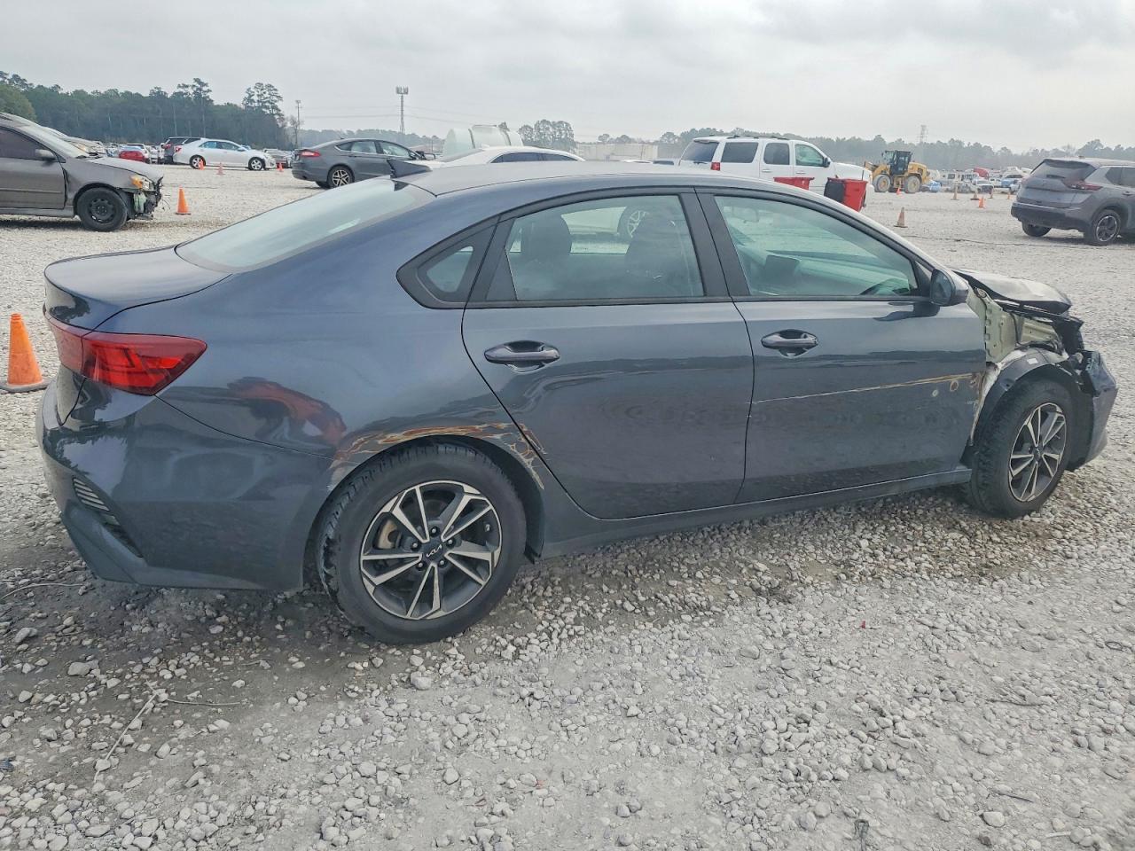 2023 KIA FORTE LXS photo 7