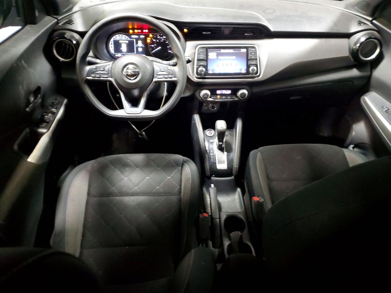 2020 NISSAN KICKS SV photo 22