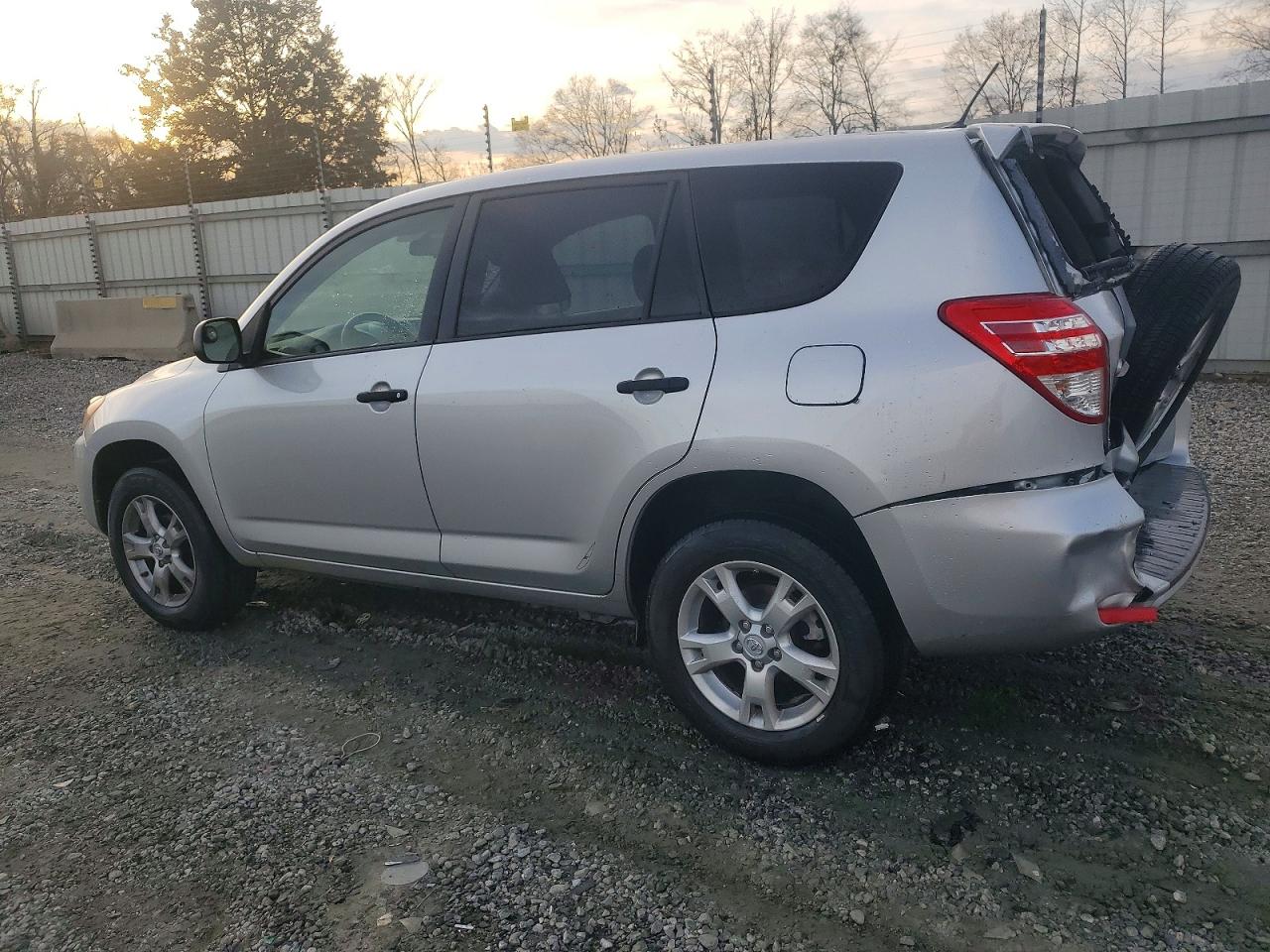 2009 TOYOTA RAV4 photo 4