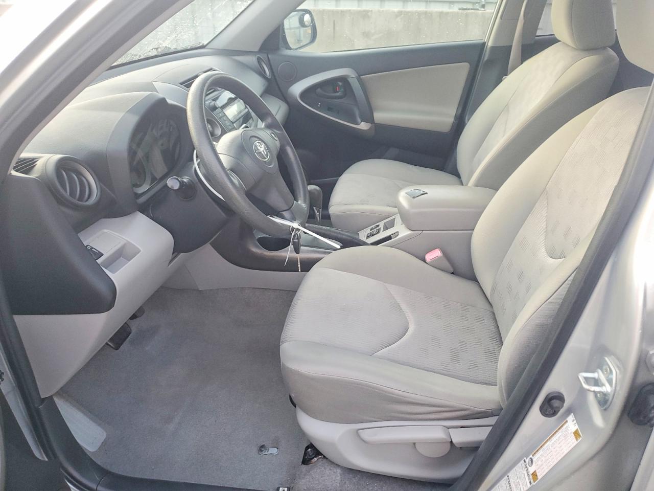 2009 TOYOTA RAV4 photo 19