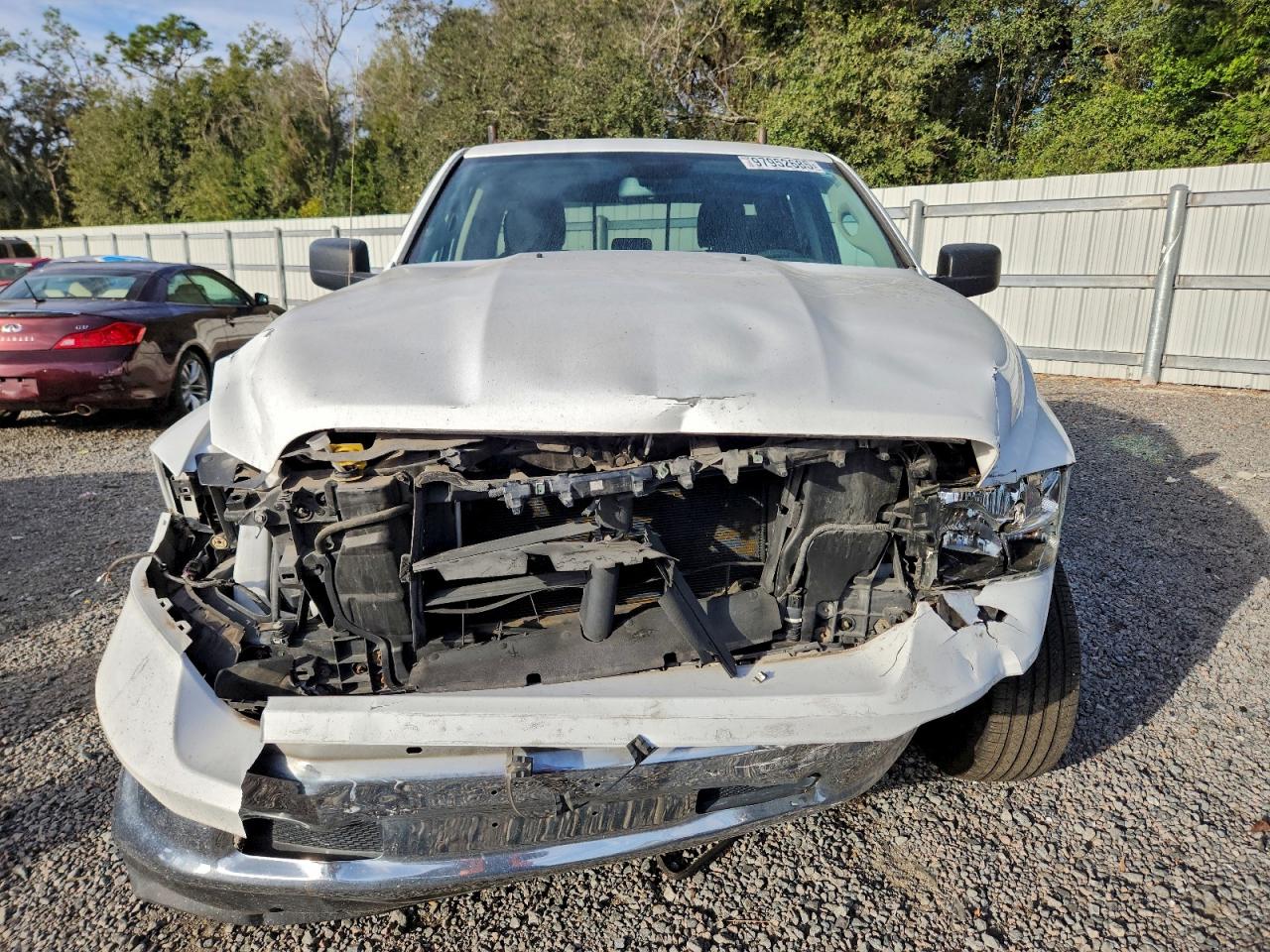 2015 RAM 1500 SLT photo 9