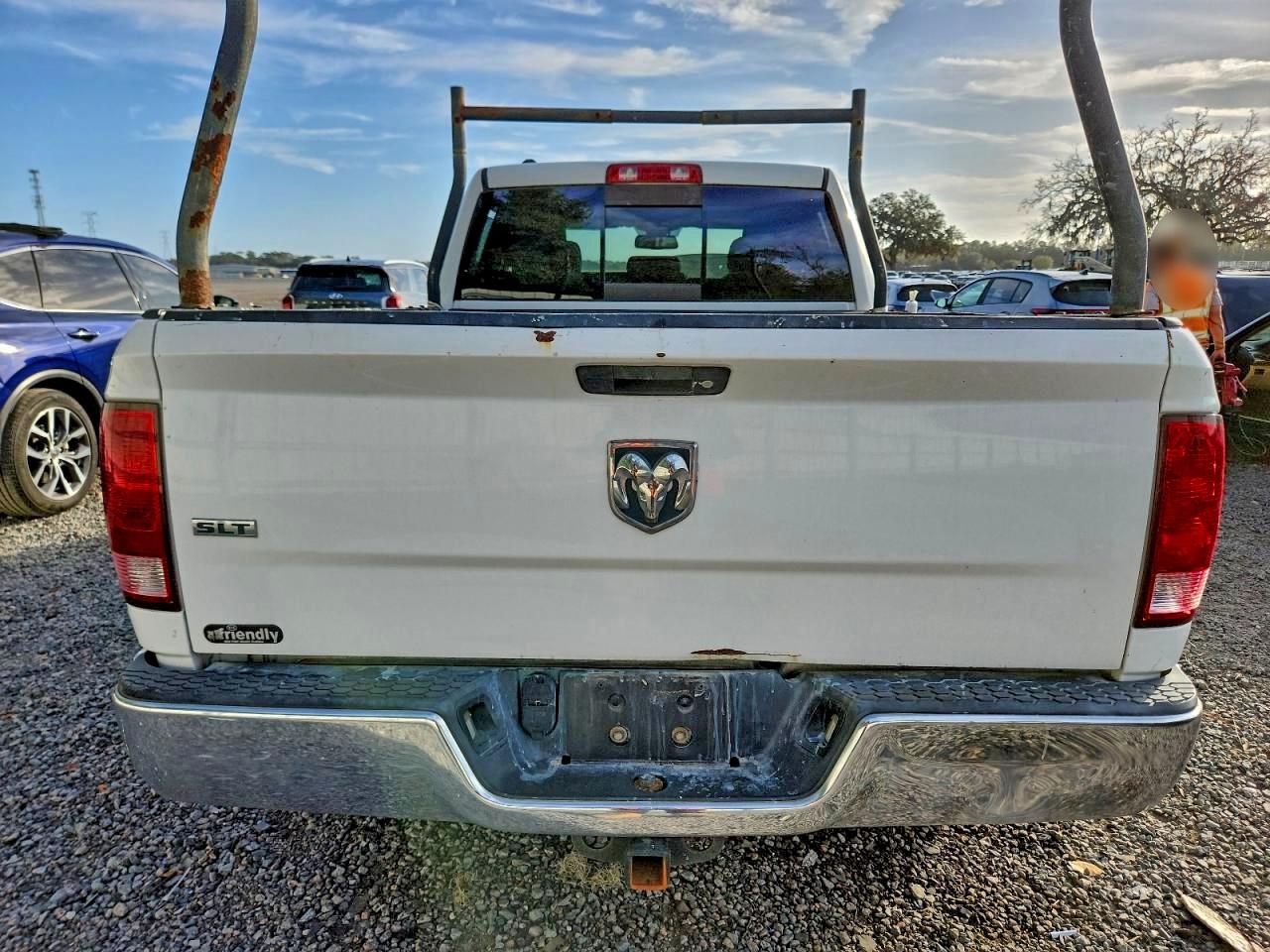2015 RAM 1500 SLT photo 11