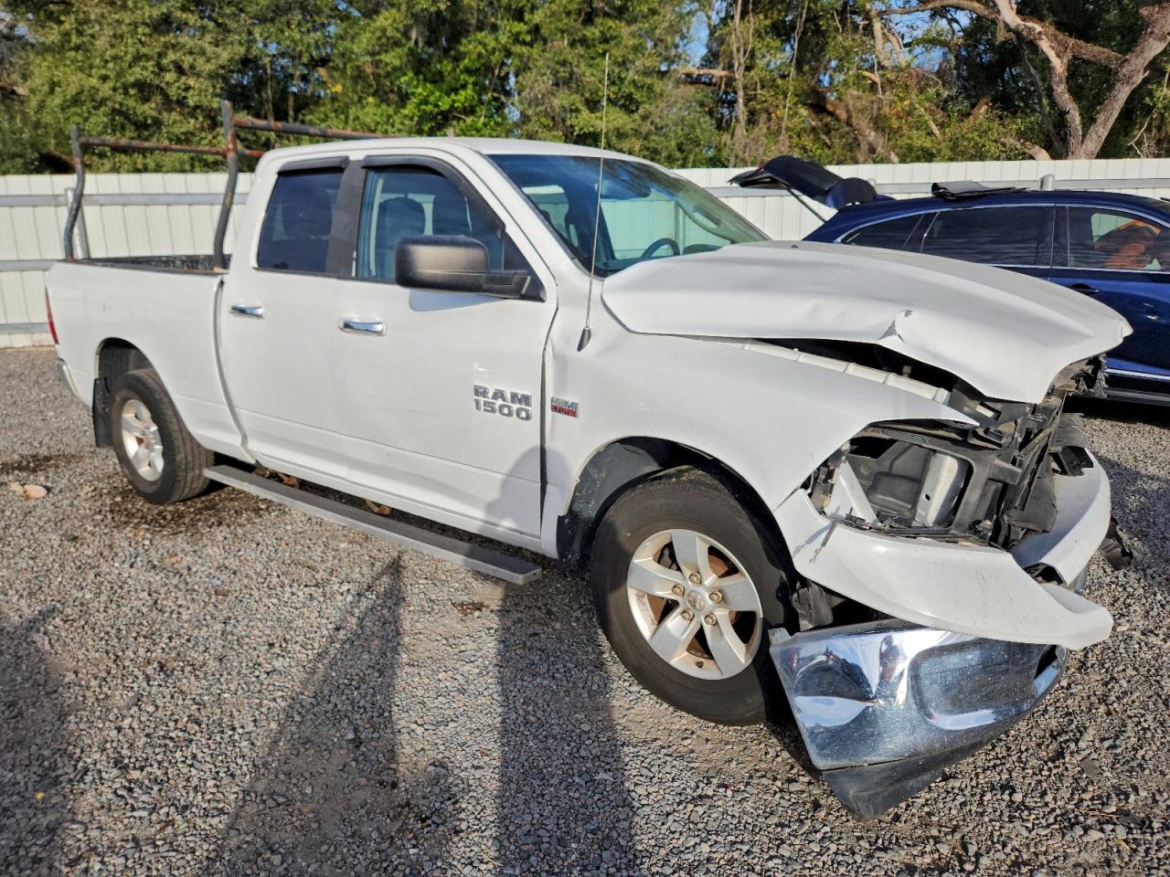 2015 RAM 1500 SLT photo 7