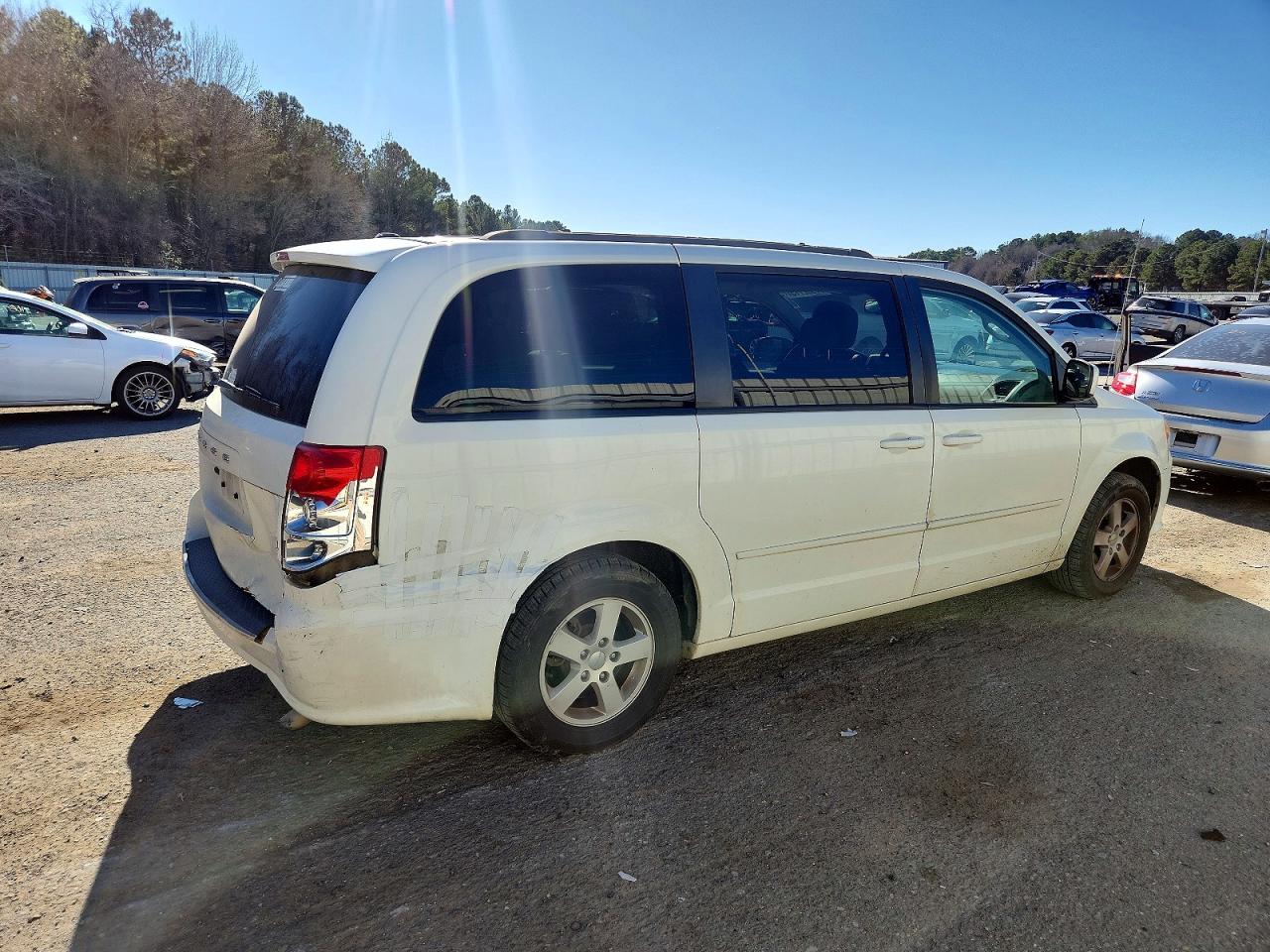 2012 DODGE GRAND CARAVAN SXT photo 3