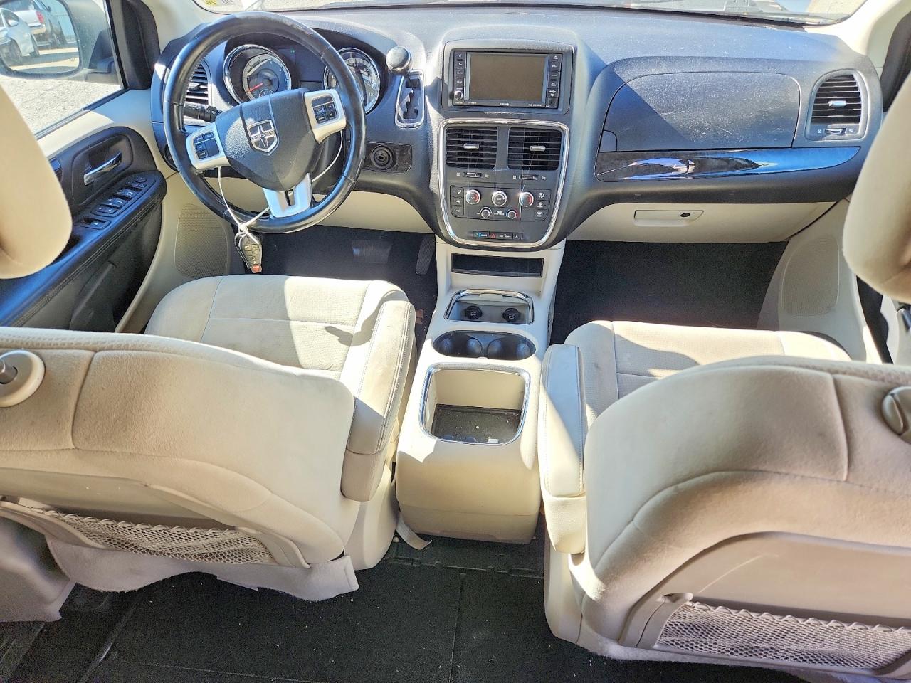 2012 DODGE GRAND CARAVAN SXT photo 8