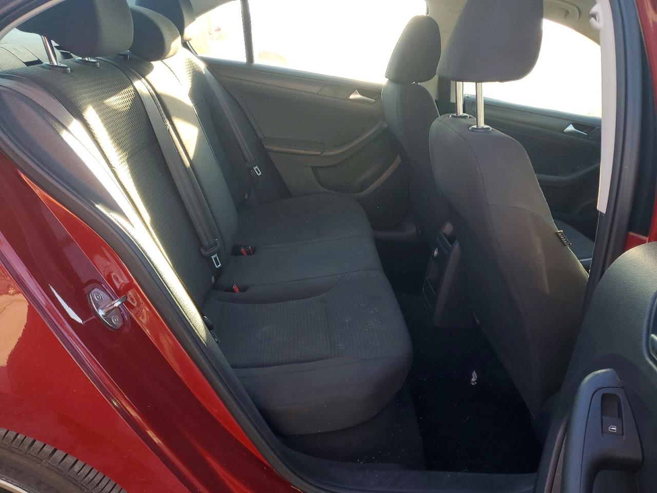 2016 VOLKSWAGEN JETTA S photo 10