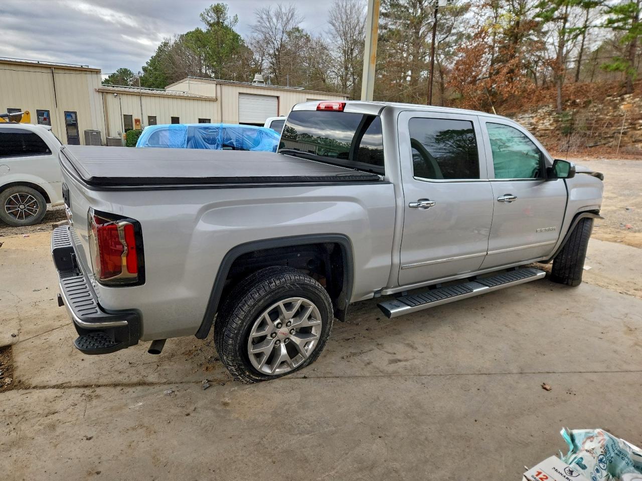2017 GMC SIERRA C1500 SLT photo 9