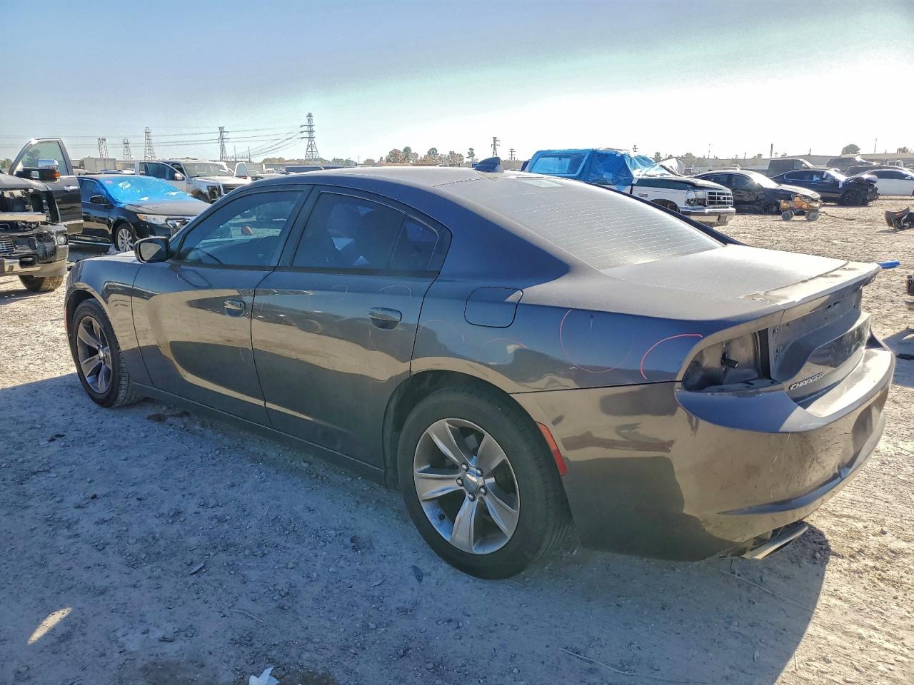 2016 DODGE CHARGER SXT photo 4