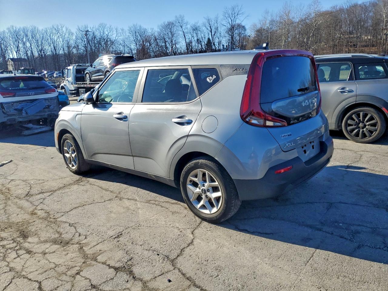 2022 KIA SOUL LX photo 3