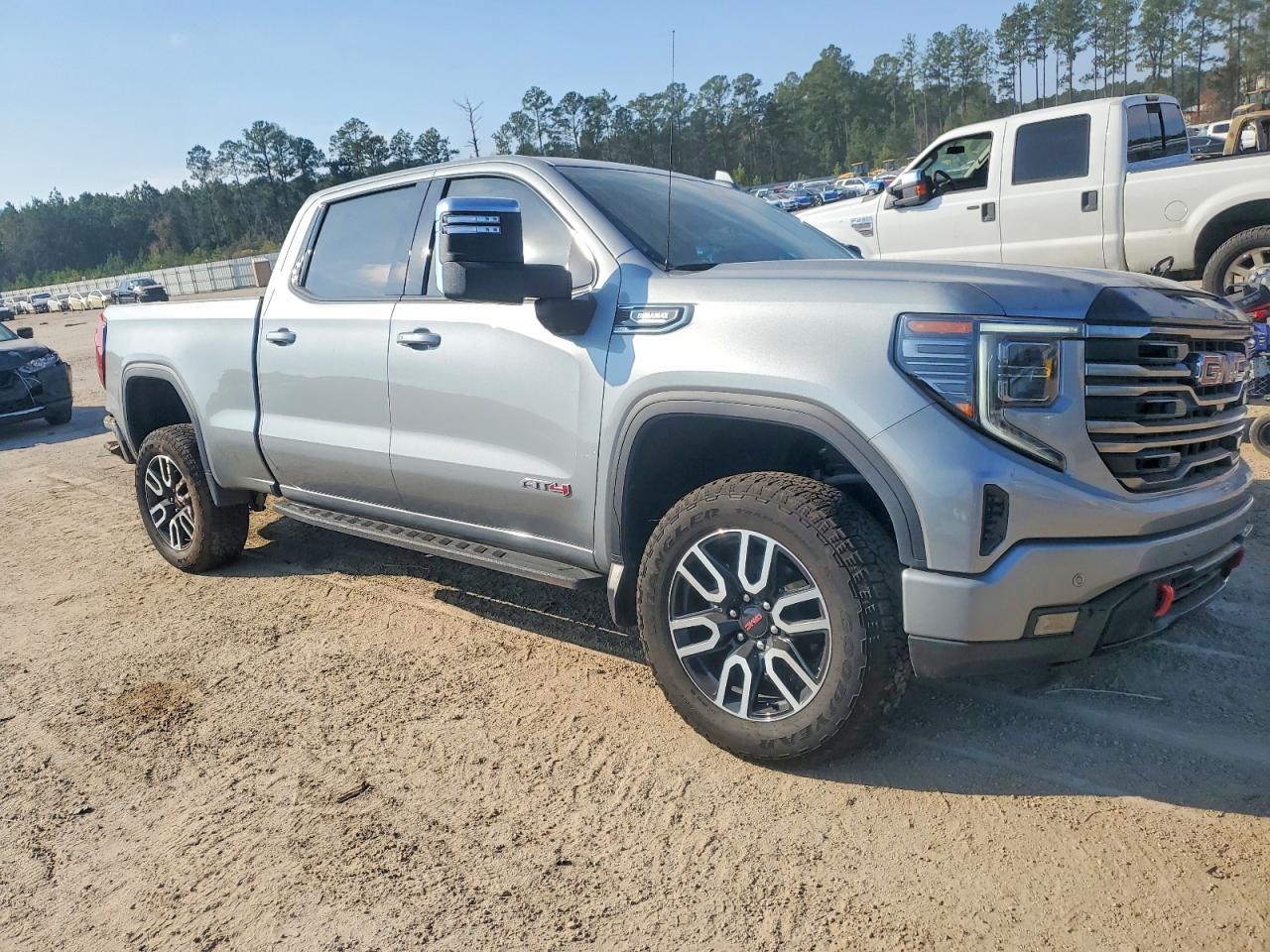 2025 GMC SIERRA K1500 AT4 photo 10