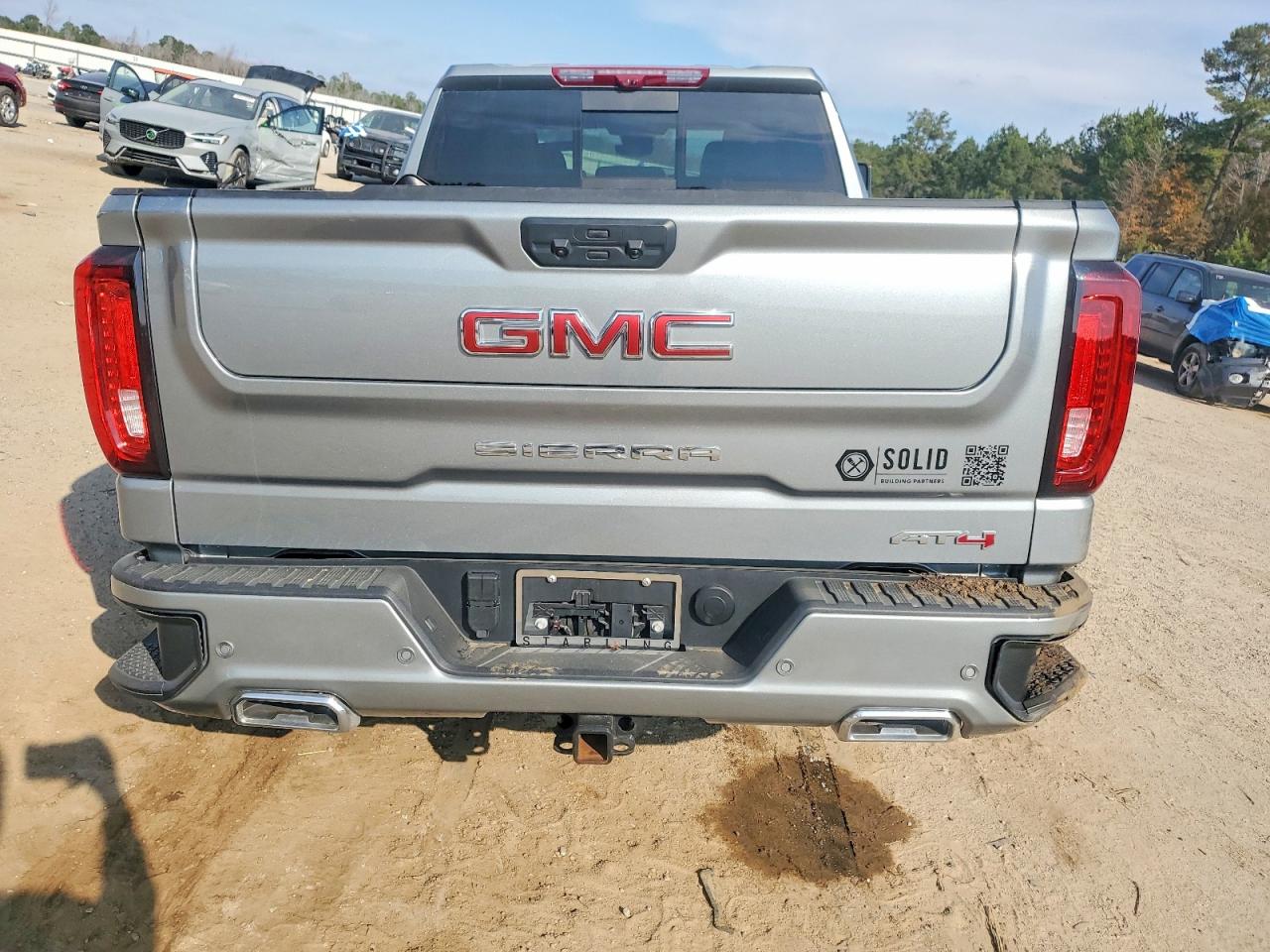 2025 GMC SIERRA K1500 AT4 photo 16