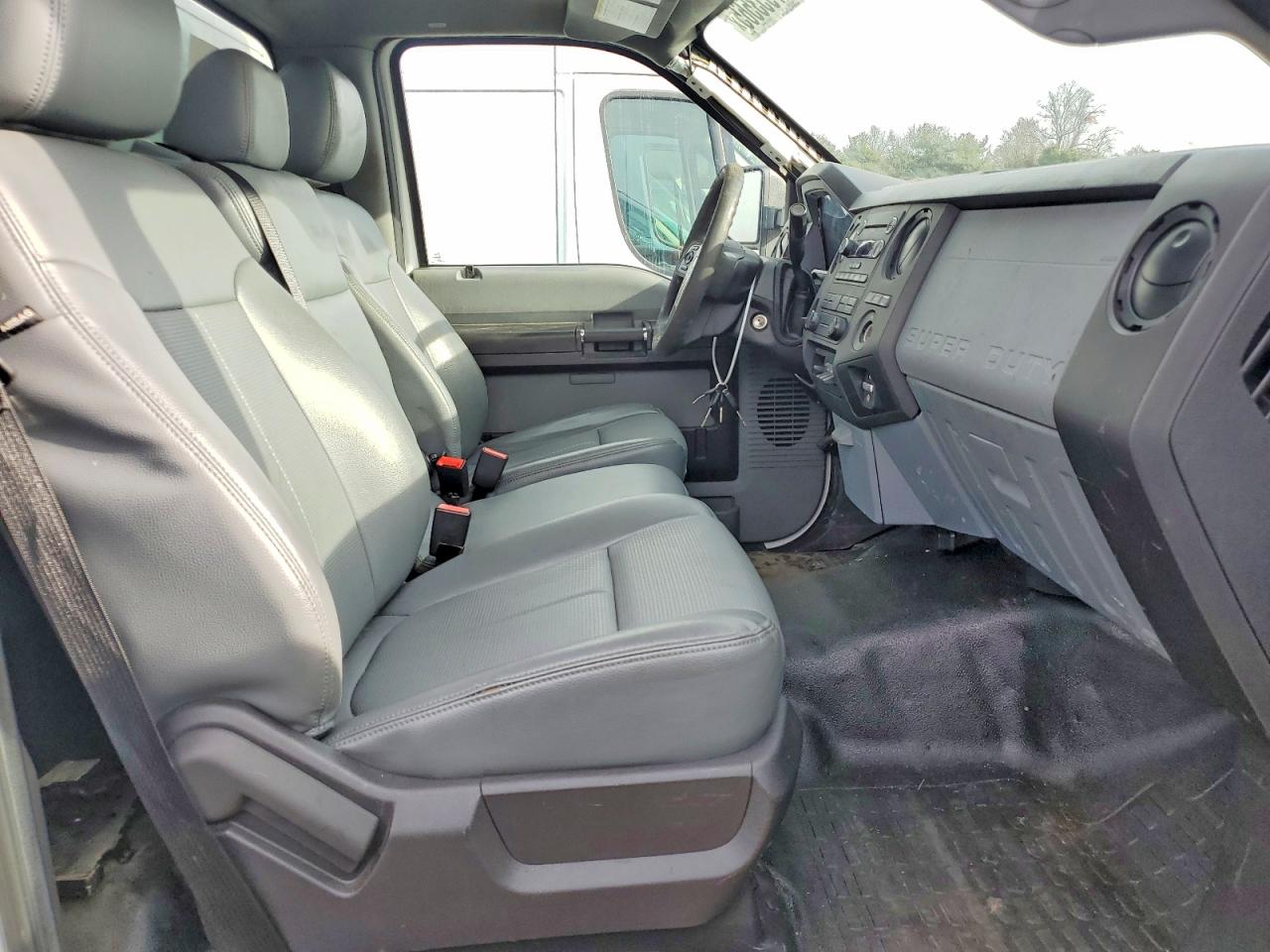2015 FORD F550 SUPER DUTY photo 28