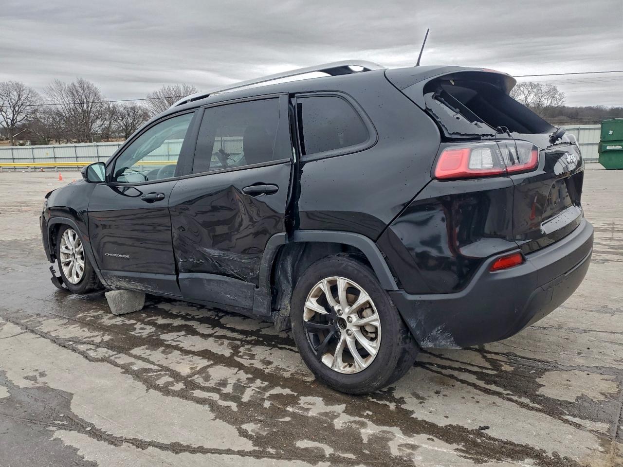 2021 JEEP CHEROKEE LATITUDE photo 3