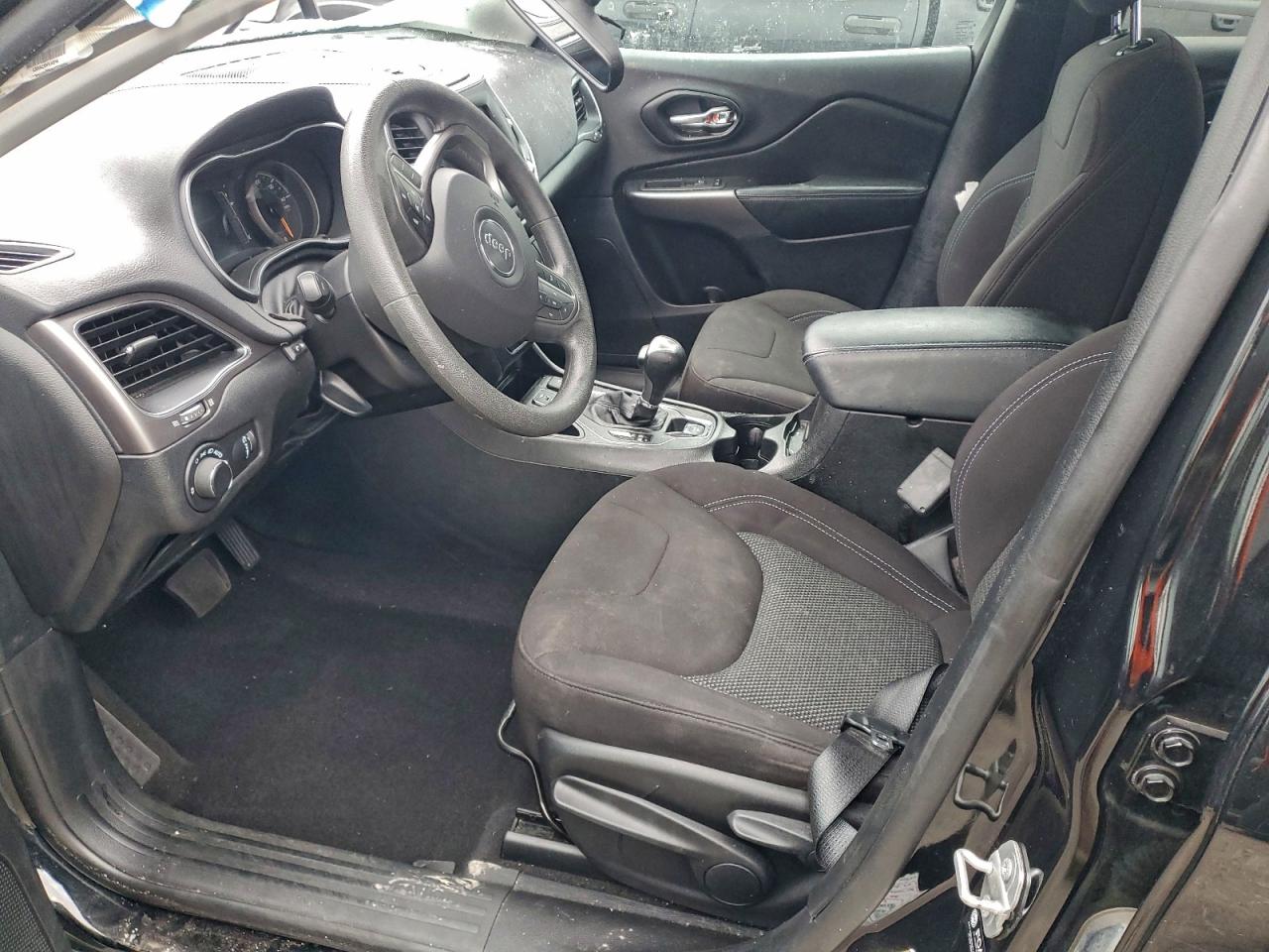 2021 JEEP CHEROKEE LATITUDE photo 13