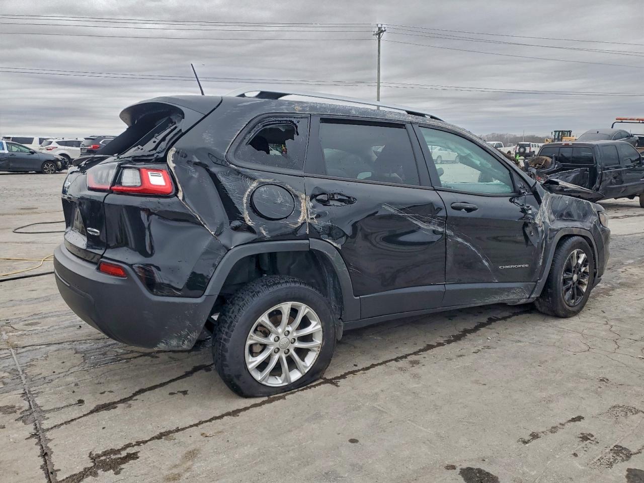 2021 JEEP CHEROKEE LATITUDE photo 5