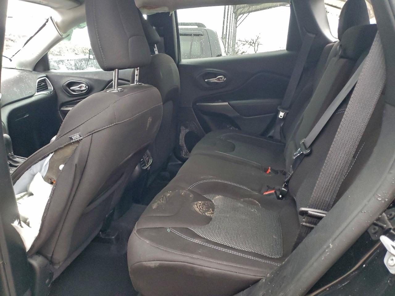 2021 JEEP CHEROKEE LATITUDE photo 21
