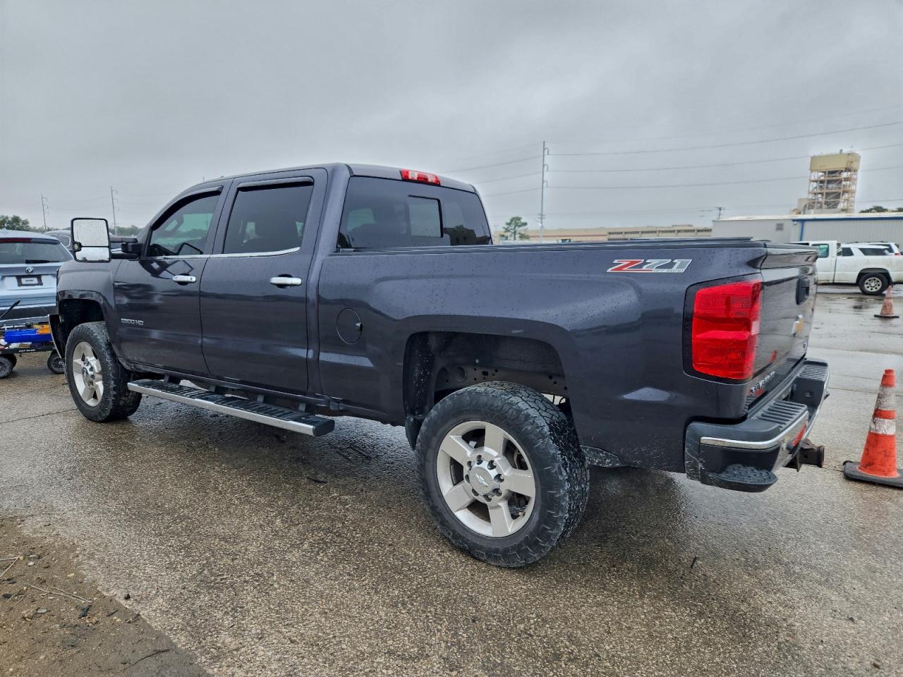 2016 CHEVROLET SILVERADO K2500 HEAVY DUTY LTZ photo 3