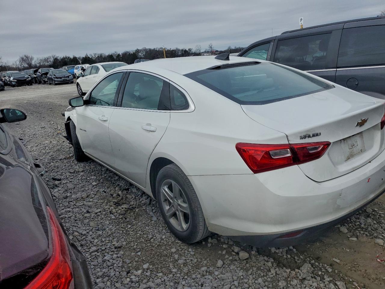 2024 CHEVROLET MALIBU LS photo 2