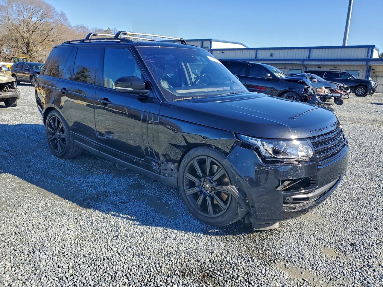 2017 LAND ROVER RANGE ROVER SUPERCHARGED photo 4