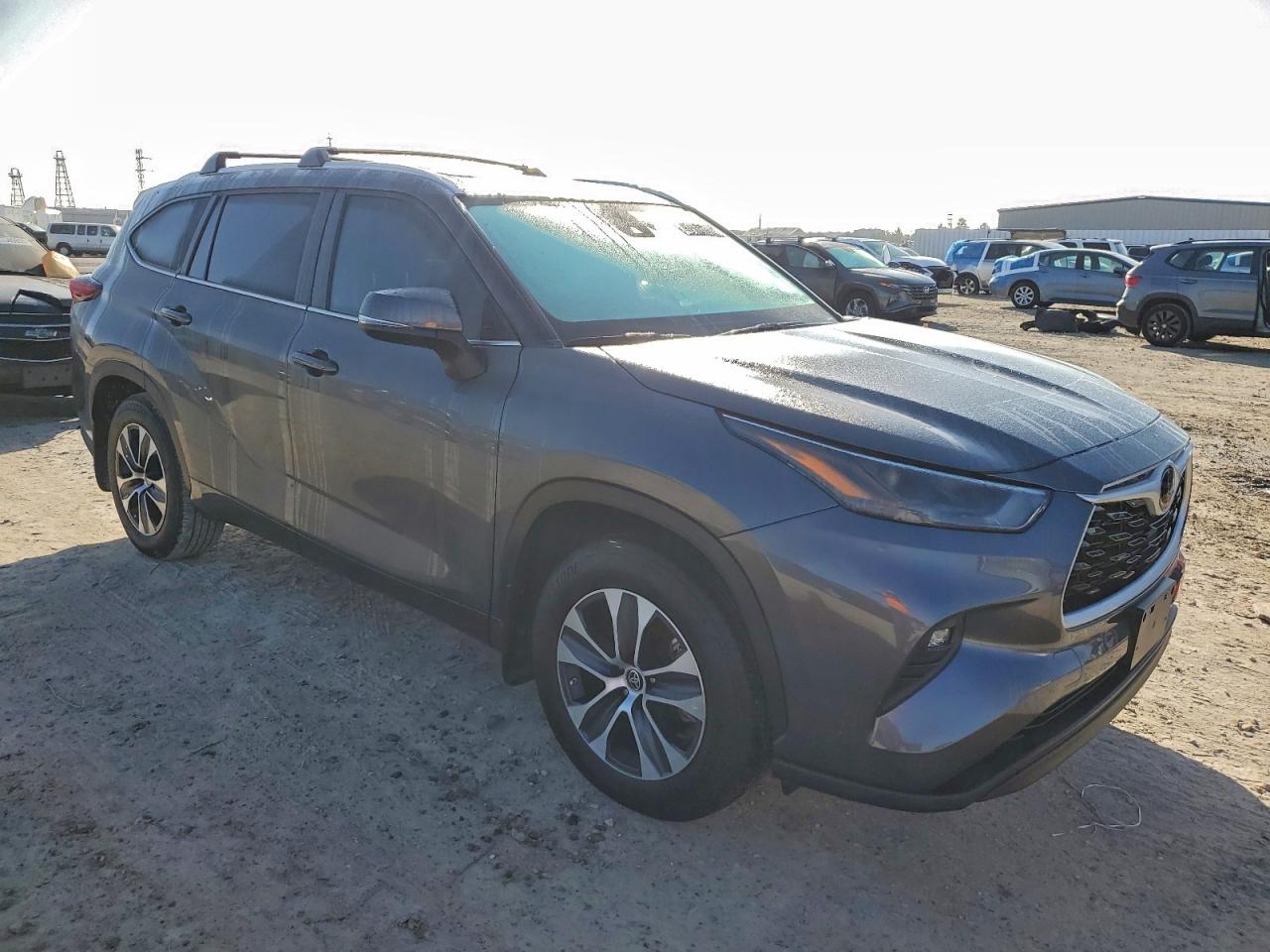 2024 TOYOTA HIGHLANDER LE photo 7